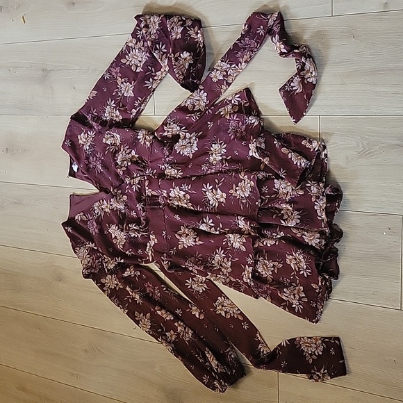 Dress - Picture 2 of 2